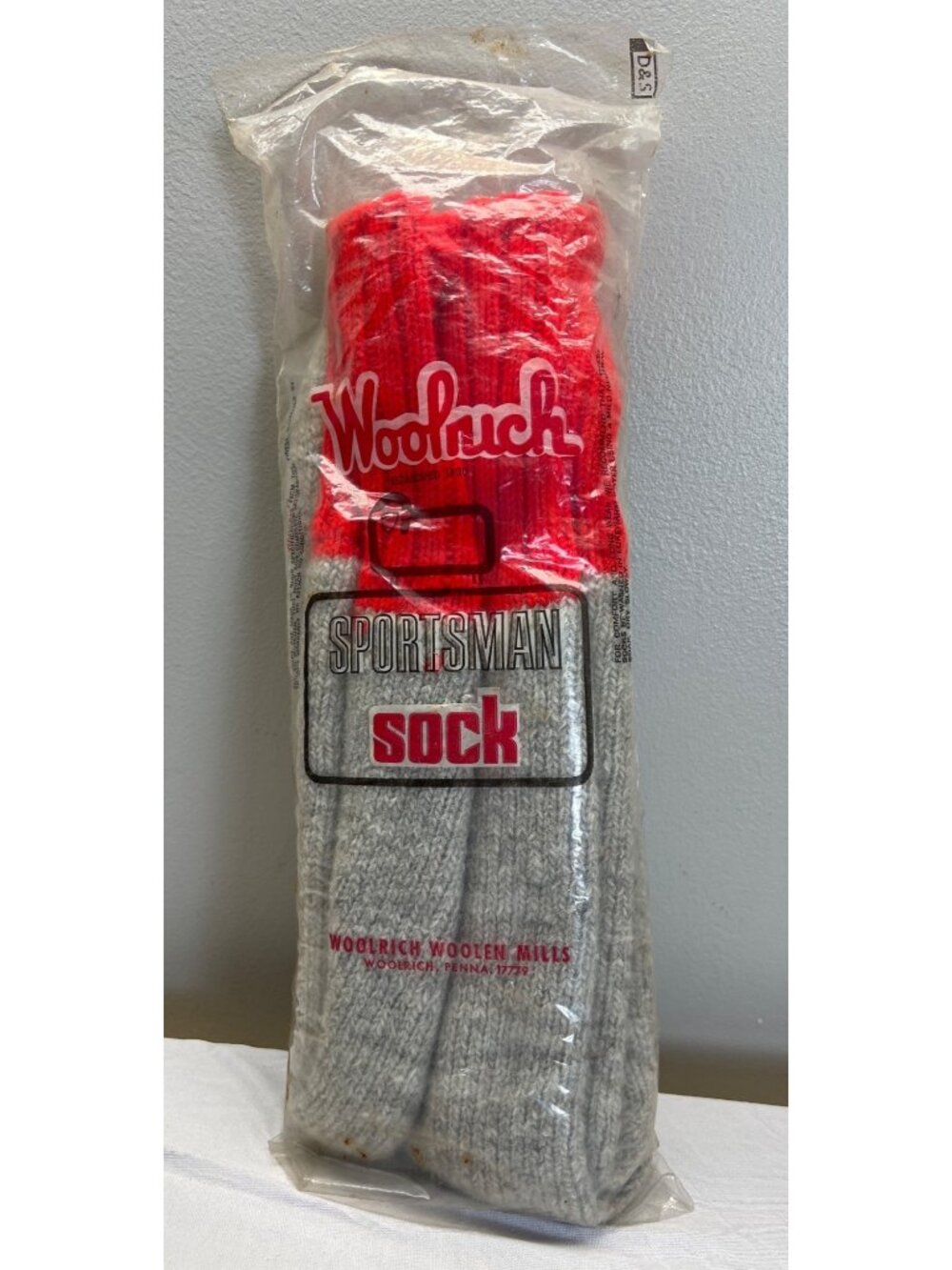 Woolrich Sportsman Wool Socks Mens Size 9-13 Red Gray Vintage Knit in Package
